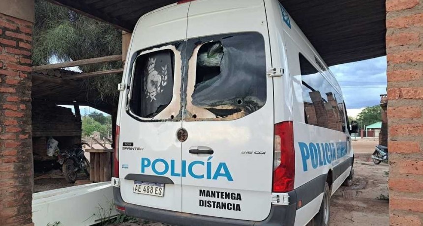Destrozos en la Comisar&iacute;a local y seis agentes policiales lesionados en Pompeya