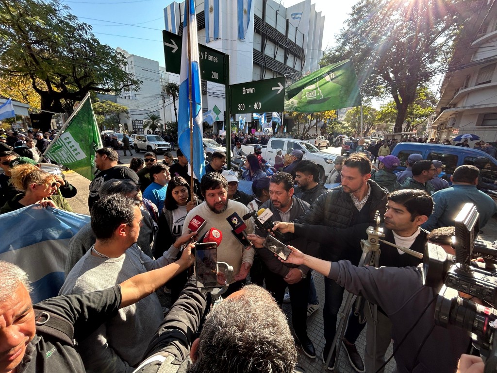 Masiva movilización de la CGT Chaco: fuerte repudio al ajuste, los despidos y la degradación institucional