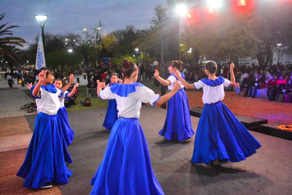 Multitudinario cierre del 2.º Encuentro de Escuelas de Danza en Juan José Castelli 