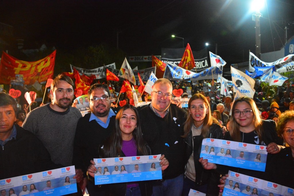 Masivo acompañamiento a la lista 652 en el cierre de campaña