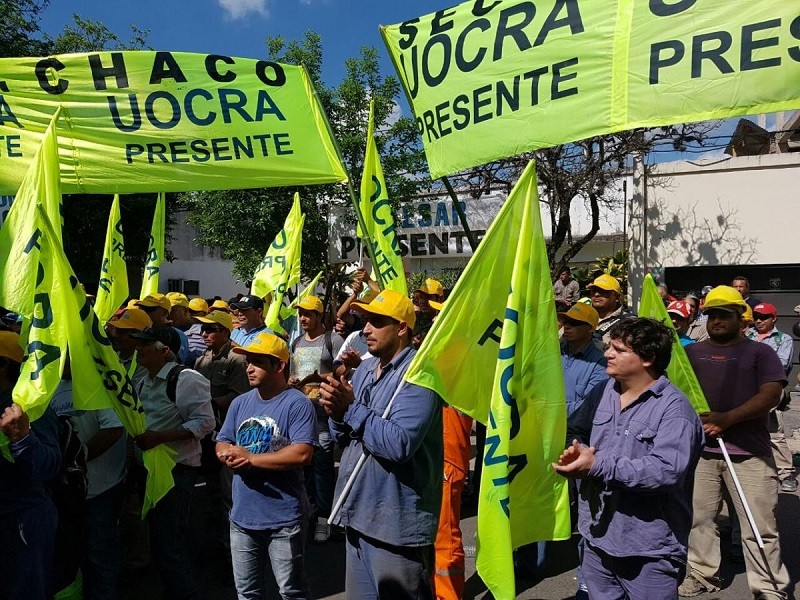 La Uocra se declaró en “alerta” por los anuncios de Milei sobre la obra pública