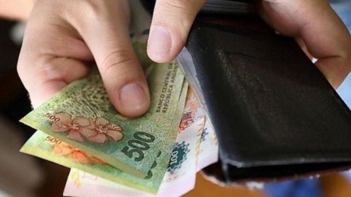 Por la mayor informalidad, más de la mitad de los trabajadores no cubre una canasta básica