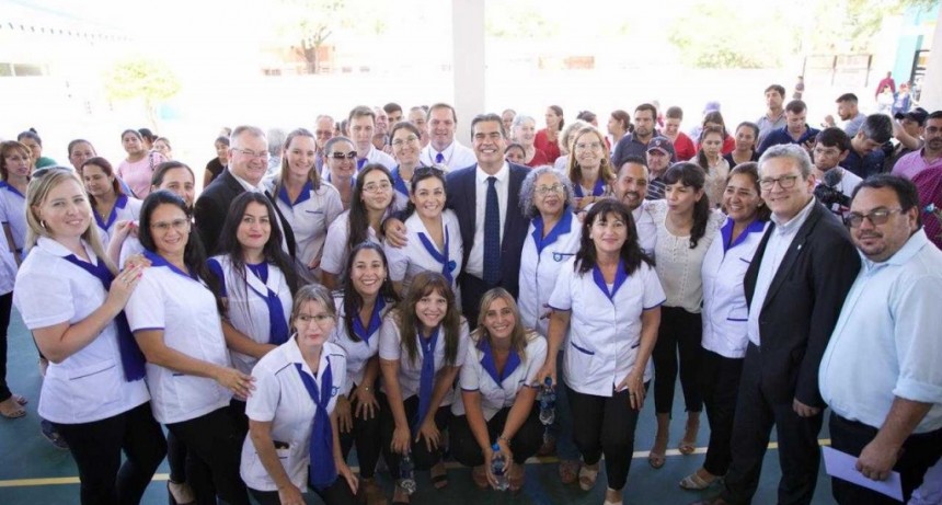 Se inauguró la refacción total de la histórica escuela 255 de Castelli
