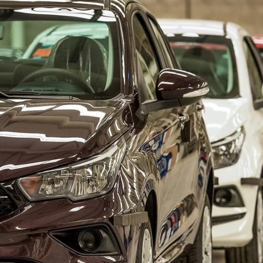 Crisis de venta de cero kil&oacute;metro: ya hay 140 mil autos stockeados sin vender