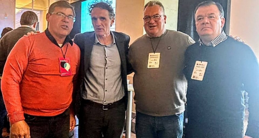 Pío Sander participa, junto a  Intendentes del Chaco y de diferentes Provincias, del  XXVIII Congreso Nacional del Agua (CONAGUA)