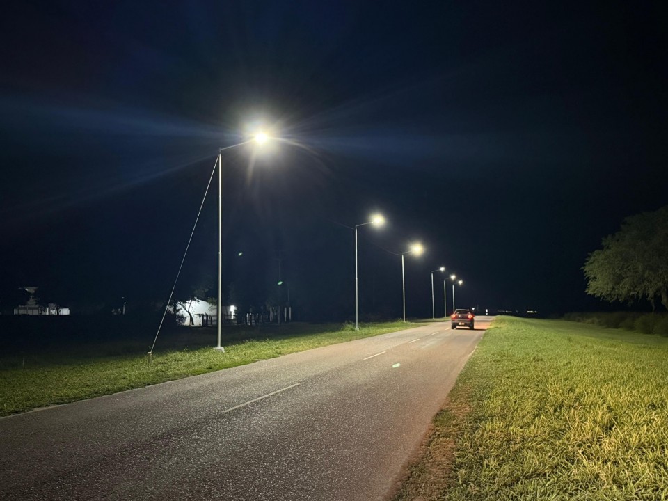 Quedó habilitada la iluminación del acceso al frigorífico sobre la Ruta N° 9